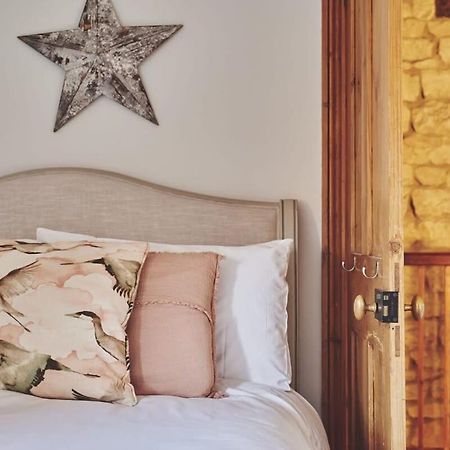 Large Stylish Luxury Cotswold Cottage - Ideal For Families, W/ Ev Charging Andoversford Exterior foto