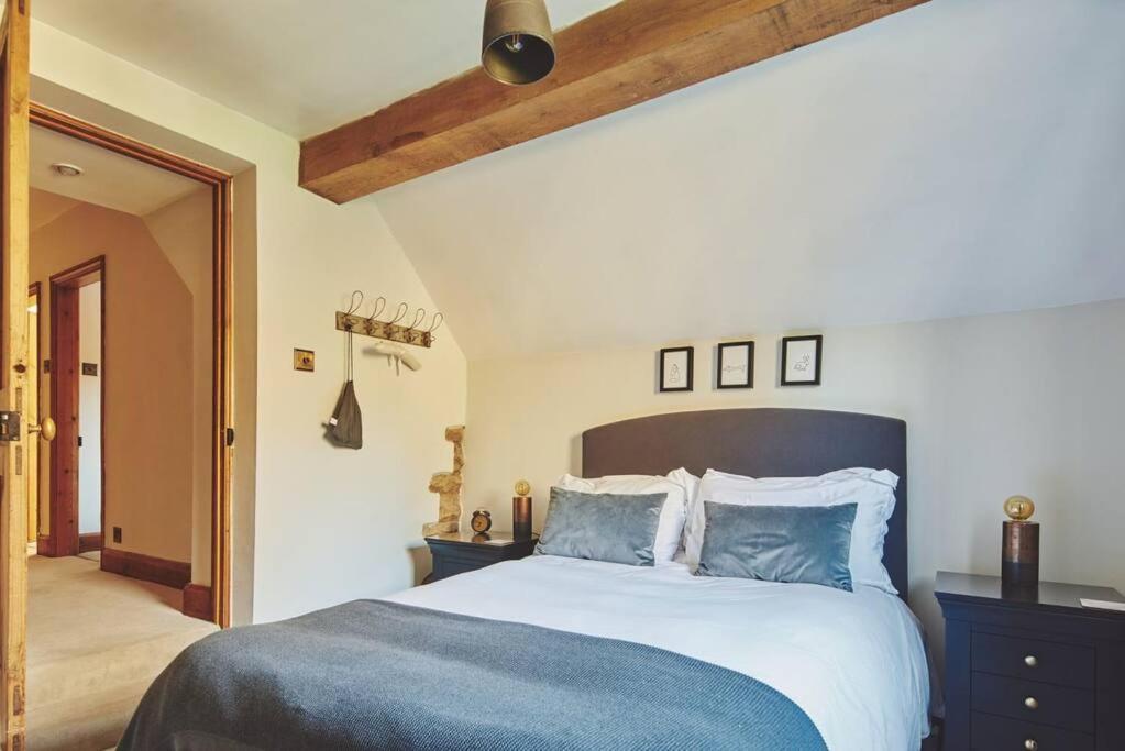 Large Stylish Luxury Cotswold Cottage - Ideal For Families, W/ Ev Charging Andoversford Exterior foto